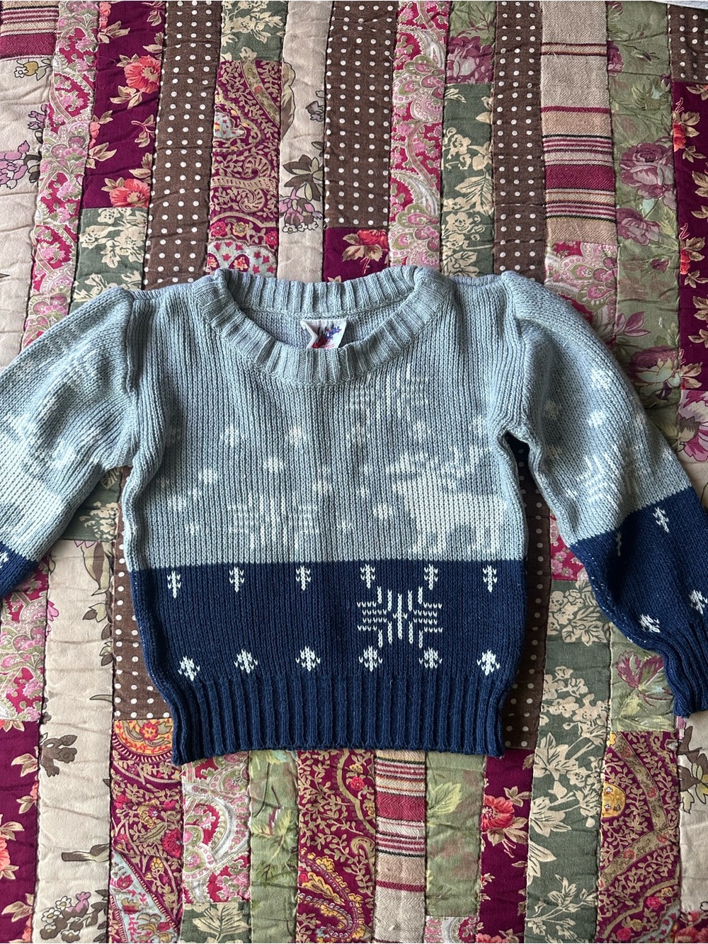 Vintage Two-Tone Reindeer Snowflake Knit Sweater